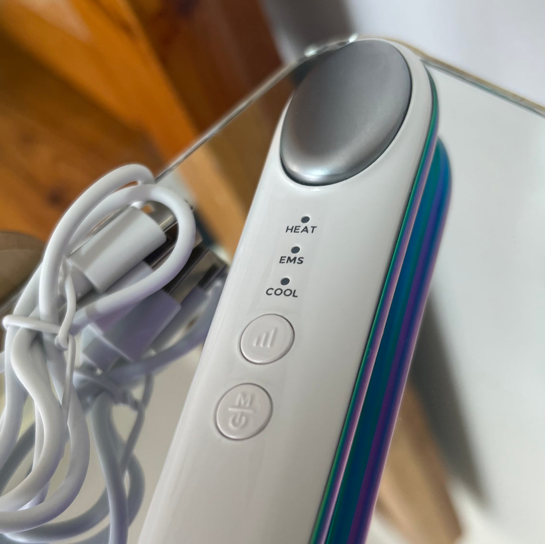 ALBÉ EMS EYE MASSAGER